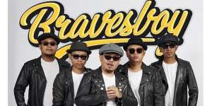 Lirik Lagu Putuskan Saja Pacarmu - Braves Boy