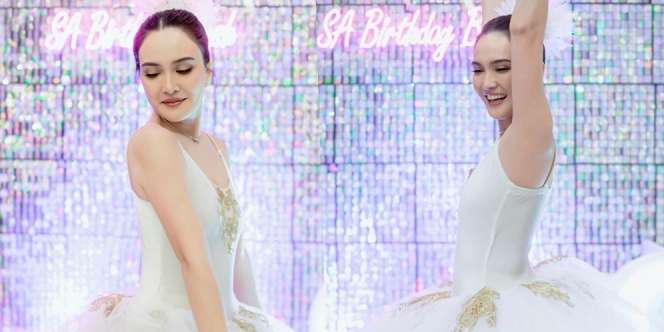 Potret Detail Gaun Ballerina Shandy Aulia Saat Ulang Tahun, Mewah dengan Aksen Warna Emas