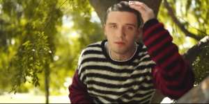 Lirik Lagu Kids Are Born Stars - Lauv