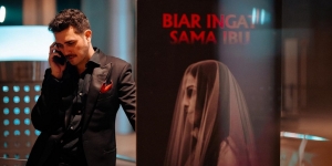 Main di Film Pengabdi Setan 2, Ini 10 Potret Terbaru Fachri Albar yang Jarang Tersorot