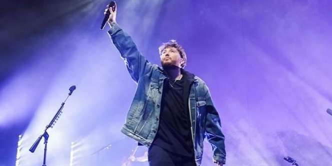 Lirik Lagu James Arthur - Car's Outside