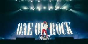 Lirik Lagu ONE OK ROCK - Let Me Let You Go