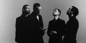 Lirik Lagu All I Need To Hear - The 1975