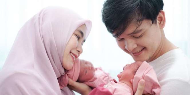 Sempat Dirahasiakan, Anisa Rahma dan Anandito Dwis Akhirnya Ungkap Nama Kembar Putri Mereka