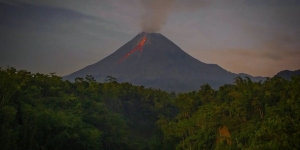 Gunung Merapi, Semeru, dan Seluruh Gunung Aktif di Jawa Punya 4 Tingkatan Status yang Wajib Wisatawan Ketahui