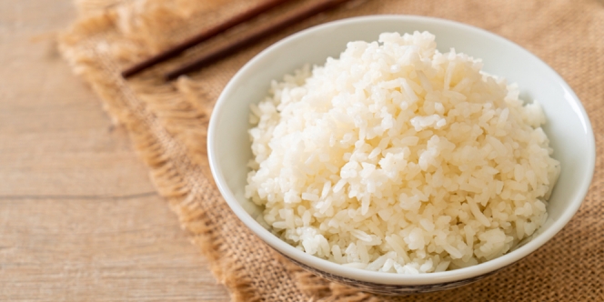 5 Cara Menghangatkan Nasi Sisa Agar Kembali Pulen dan Enak Dikonsumsi