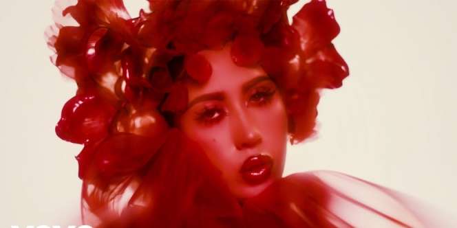 Lirik Lagu I Wish you Roses - Kali Uchis