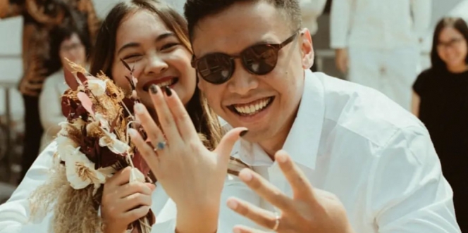 Diduga Karena Beda Keyakinan, Adik Vidi Aldiano Menikah di Thailand Tanpa Kehadiran Orang Tua