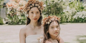 Potret Kebersamaan Jennifer Bachdim dan Kiyomi Anak Perempuan Satu-satunya yang Cantik dengan Baju Khas Bali