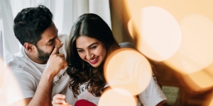 Anti Berbelit-Belit, Ini 9 Cara Tunjukkan Rasa Cinta pada Pasangan Introvert