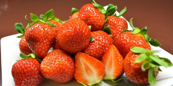 Cara Menyimpan Strawberry agar Awet dan Tahan Lama