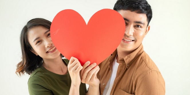 5 Tips Meluluhkan Hati Crush yang Super Cuek, Dijamin Bikin Doi Terpikat Denganmu!