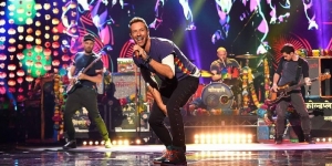 Tiket Konser Coldplay Ludes dalam Waktu Singkat, Jutaan Orang Ikut War Hari Pertama Presale!