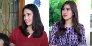 7 Potret Lady Nayoan dan Syahnaz Sadiqah yang Pernah Satu Frame di FTV, Masih Akrab Banget!