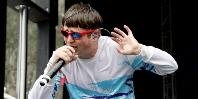 Lirik Lagu Oliver Tree - Bounce