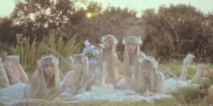 10 Potret NEW JEANS pada Teaser Lagu 'ASAP' - Berikan Visual Fresh dengan Fairy Concept! 