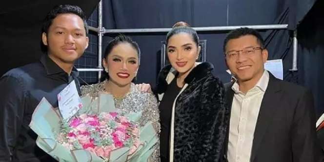 6 Potret Anang dan Kris Dayanti Duet di Konser Semesta, Sukses Beri Kejutan ke Penonton