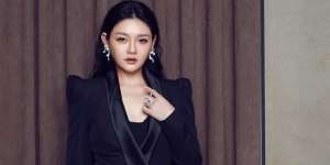 Merasa Nama Baiknya Tercemar, Barbie Hsu Gugat Mantan suami dan Eks Mertua