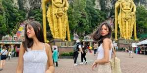 Potret Bella Graceva Berkunjung ke Batu Caves Malaysia, Perlihatkan Outfit Simple tapi Tetap Stunning! 