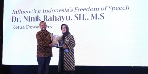 Ninik Rahayu, Ketua Dewan Pers Meraih Apresiasi Perempuan Berpengaruh