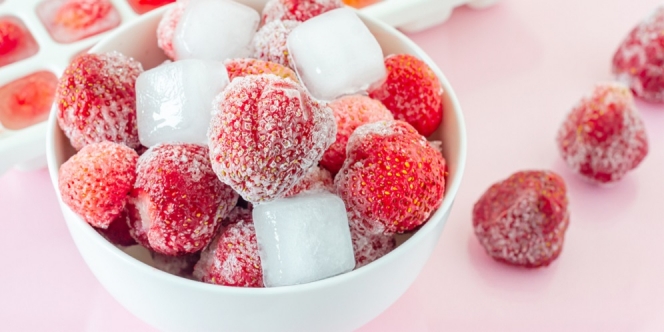 7 Tips Membekukan Strawberry, Tetap Segar dan Tahan Hingga Berbulan-Bulan