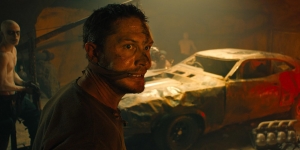 Sinopsis Film Mad Max: Fury Road, Tom Hardy Kabur dari Gerombolan Bengis
