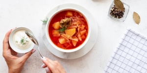 8 Resep Sup Merah Sehat, Segar, Lezat dan Penuh Nutrisi