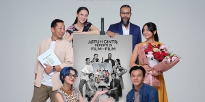 Sinopsis 'Jatuh Cinta Seperti di Film-Film', Film yang Hype Banget di Media Sosial