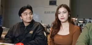 Leon Dozan Resmi Bebas, Rinoa Aurora Tampak Ogah-Ogahan saat Dirangkul