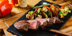 7 Cara Merebus Sayuran untuk Steak, Warna Tetap Cantik, Empuknya Pas dan Tetap Bernutrisi