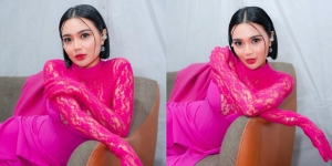 Ngejreng Banget, Ini Deretan Potret Wika Salim dengan Kostum Manggung Serba Pink