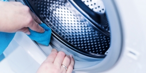 Cara Membersihkan Mesin Cuci dengan Tepat Gak Bikin Rusak, Dijamin Auto Kinclong