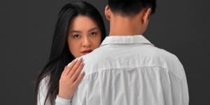 5 Tips Mengurangi Rasa Curiga pada Suami agar Tidak Berujung Toxic