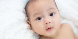 5 Penyebab Mata Bayi Belekan dan Cara Mengatasinya dengan Lembut