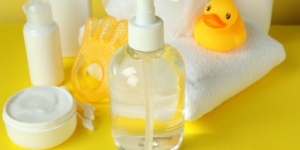 Baby Oil untuk Apa? Ini Ragam Manfaat dan Penggunaan yang Praktis untuk Bayi dan Keluarga
