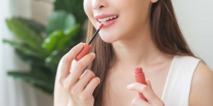 12 Rekomendasi Lip Tint Lokal Harga Terjangkau, Kualitasnya Nggak Kalah sama Brand Korea