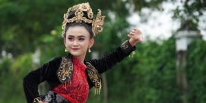 7 Nama Tarian Tradisional Jawa Barat yang Ikonik Banget