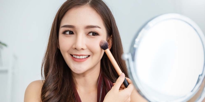 Mengenal Teknik Kontur dan Highlight untuk Pemula dalam Dunia Makeup, Gampang Nggak sih?