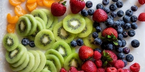 8 Cara Menurunkan Kolesterol dengan Buah-buahan yang Alami dan Sehat