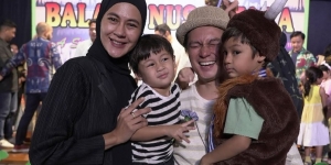 Baim Wong Pamer Foto Bareng Paula Verhoeven, Bantah Rumor Keretakan Rumah Tangga?