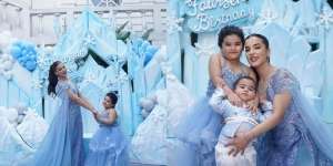 Momen Ulang Tahun Ayang Anak Tasya Farasya yang Cantik dan Lucu, Usung Tema Serba Biru!