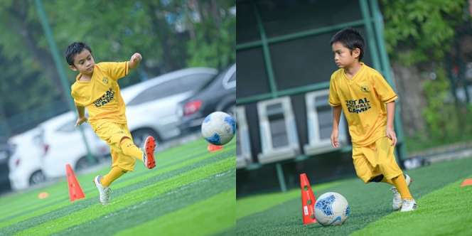 Foto Sekala Bumi Anak Ayudia Bing Slamet dan Ditto Percussion Ikut Sekolah Bola, Didukung Masuk Timnas!