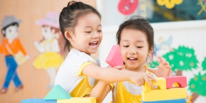 5 Manfaat Positif Anak Bermain dengan Teman Sebaya