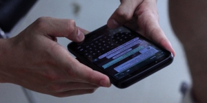 3 Cara Mengubah Warna Keyboard di HP Android, Chattingan Lama Jadi Gak Bikin Bosen deh