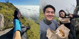 9 Foto Wendy Walters Naik Gunung Mebabu Bareng Jerome Polin, Kompak Berpose di Atas Lautan Awan