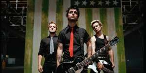 Lirik Lagu Fever - Green Day