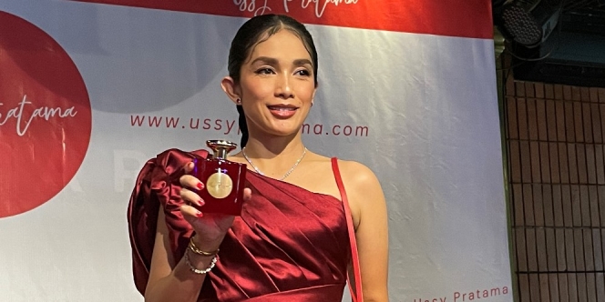 Ussy Pratama Luncurkan Parfum Terbarunya 'In Extase with Ussy Pratama' dengan Seri Red and Gold