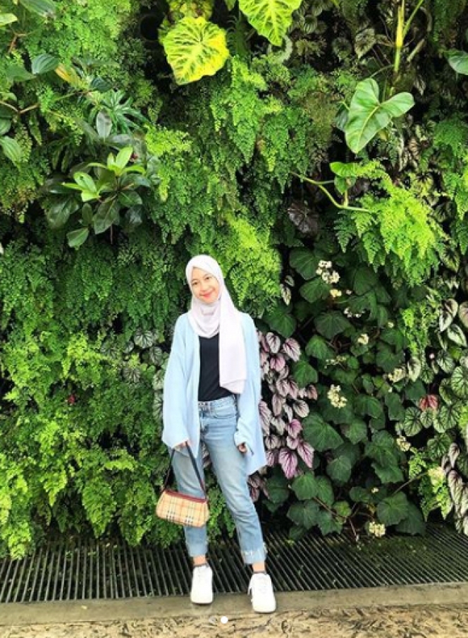 Ingin Stylish dengan Hijab? Yuk Intip 10 Gaya Fashion Ala Adiba Khanza, Kasual Tapi Tetap Keren!
