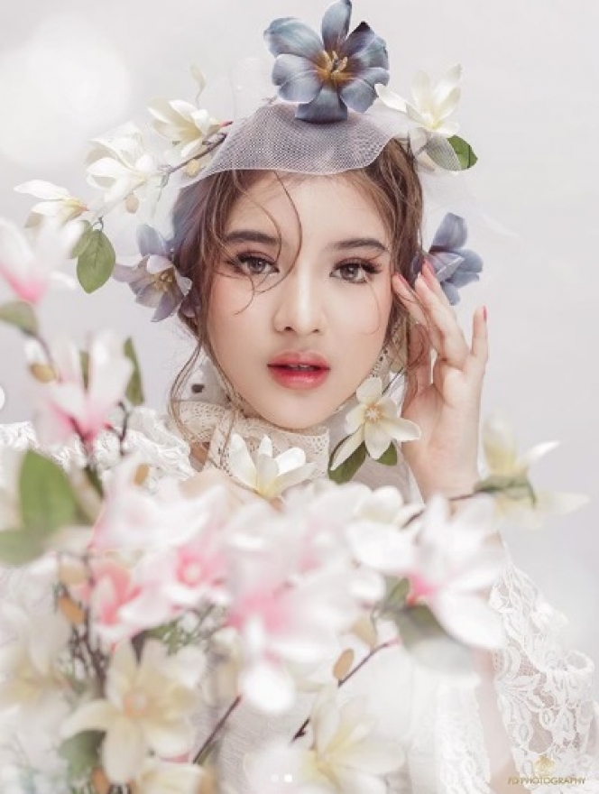 10 Potret Photoshoot Tiara Andini Idol yang Memesona Bak Bidadari!