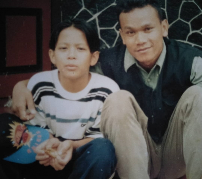 Makin Tua Makin Keren, Intip Foto Lawas Ariel Noah yang Udah Ganteng Sejak Kecil